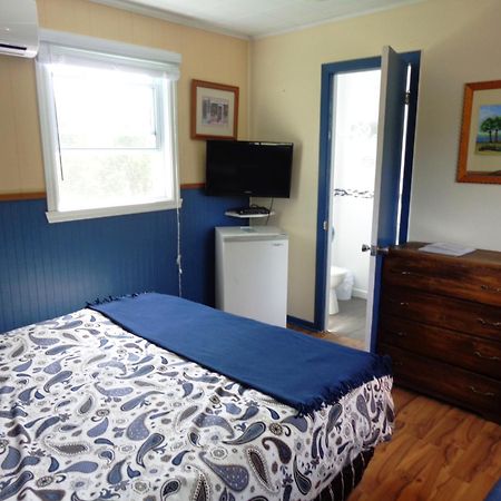Motel Des Deux Lacs Waterloo Ruang foto