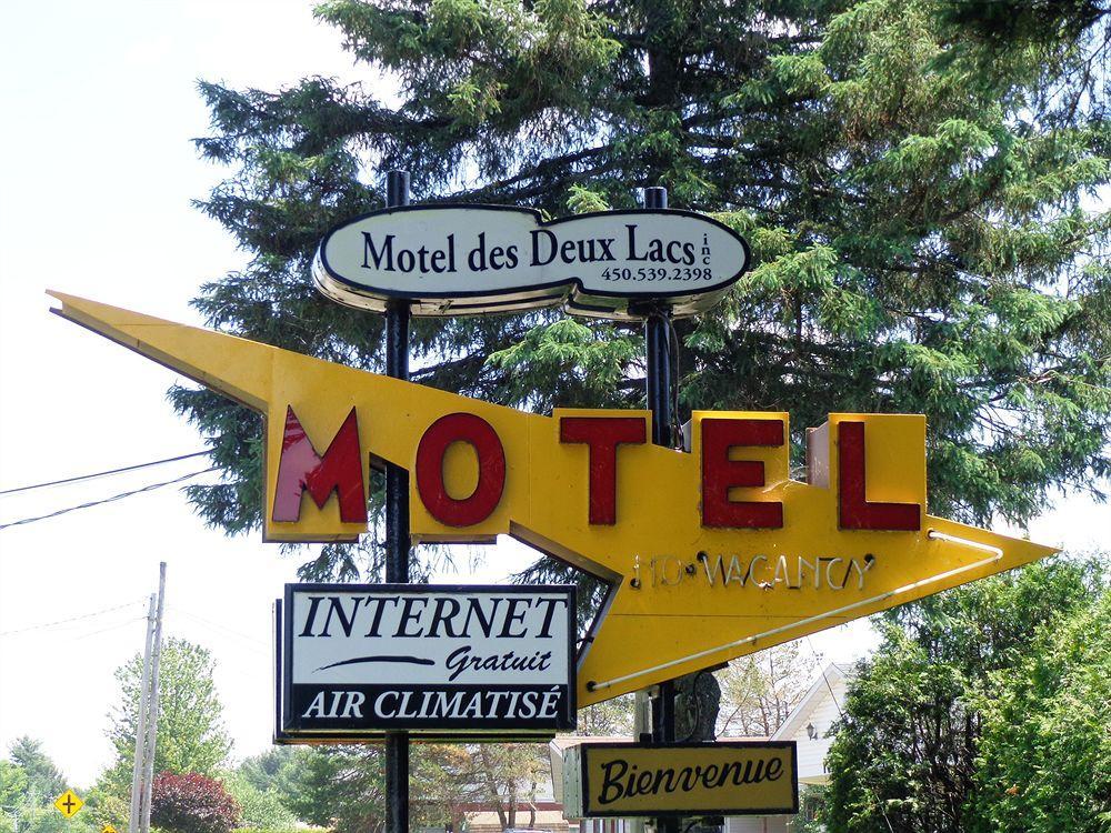 Motel Des Deux Lacs Waterloo Bagian luar foto